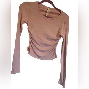 NWT Alo Yoga gather long sleeve PALE MAUVE Size M